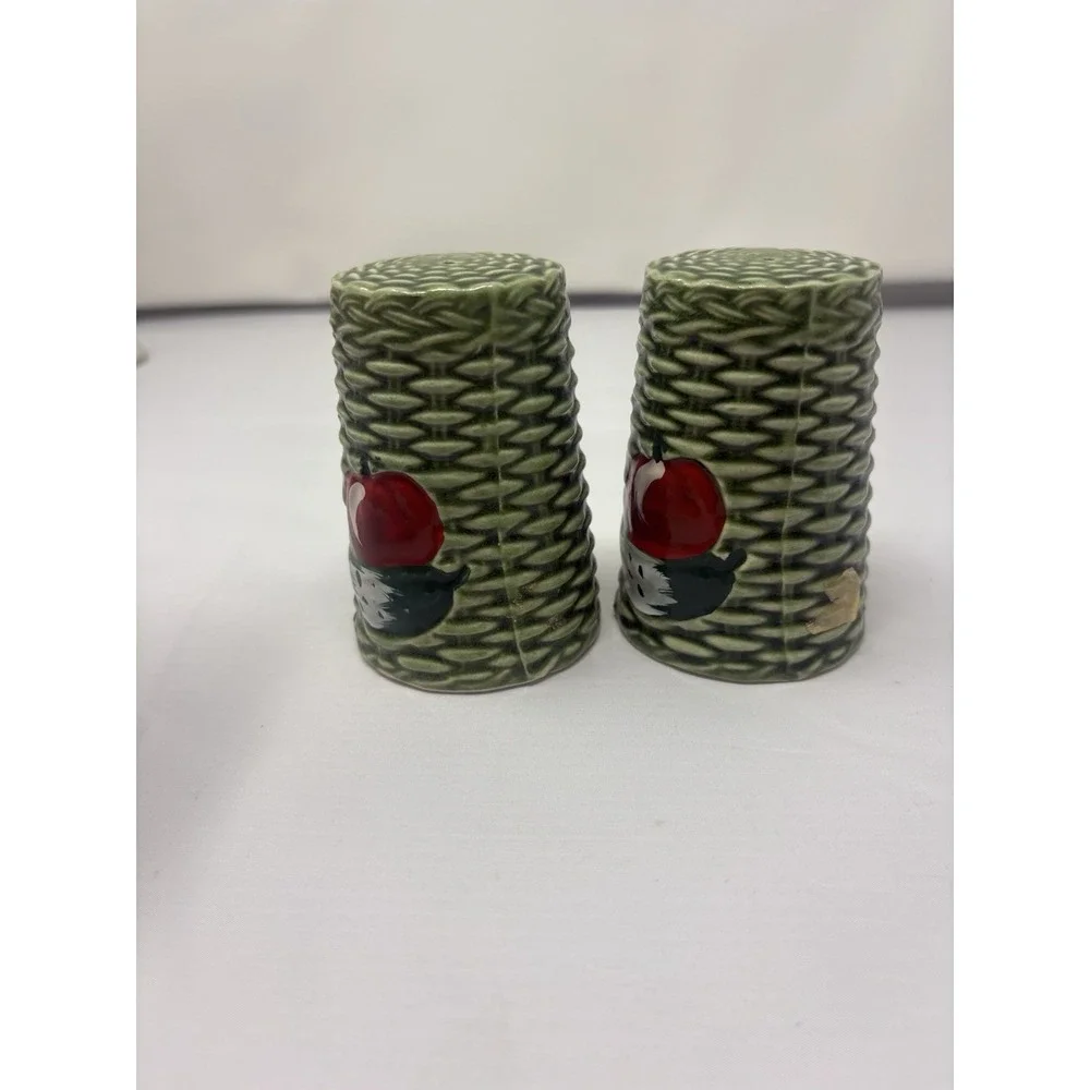 Vintage Salt & Pepper Japan Green Basket Weave Wicker Fruit Vegetables 3.5